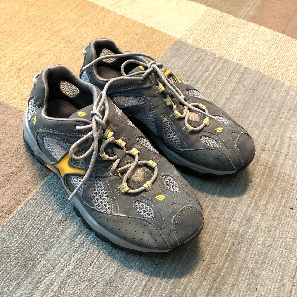 The North Face Hiking Walking Shoes Grey size 5